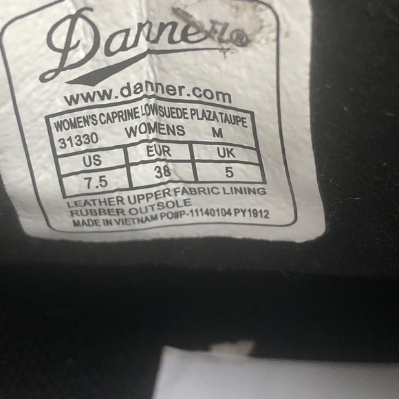 Danner 🆕 size 7.5 M 3” Caprine Low Suede Plaza Taupe athletic shoe - Picture 9 of 12